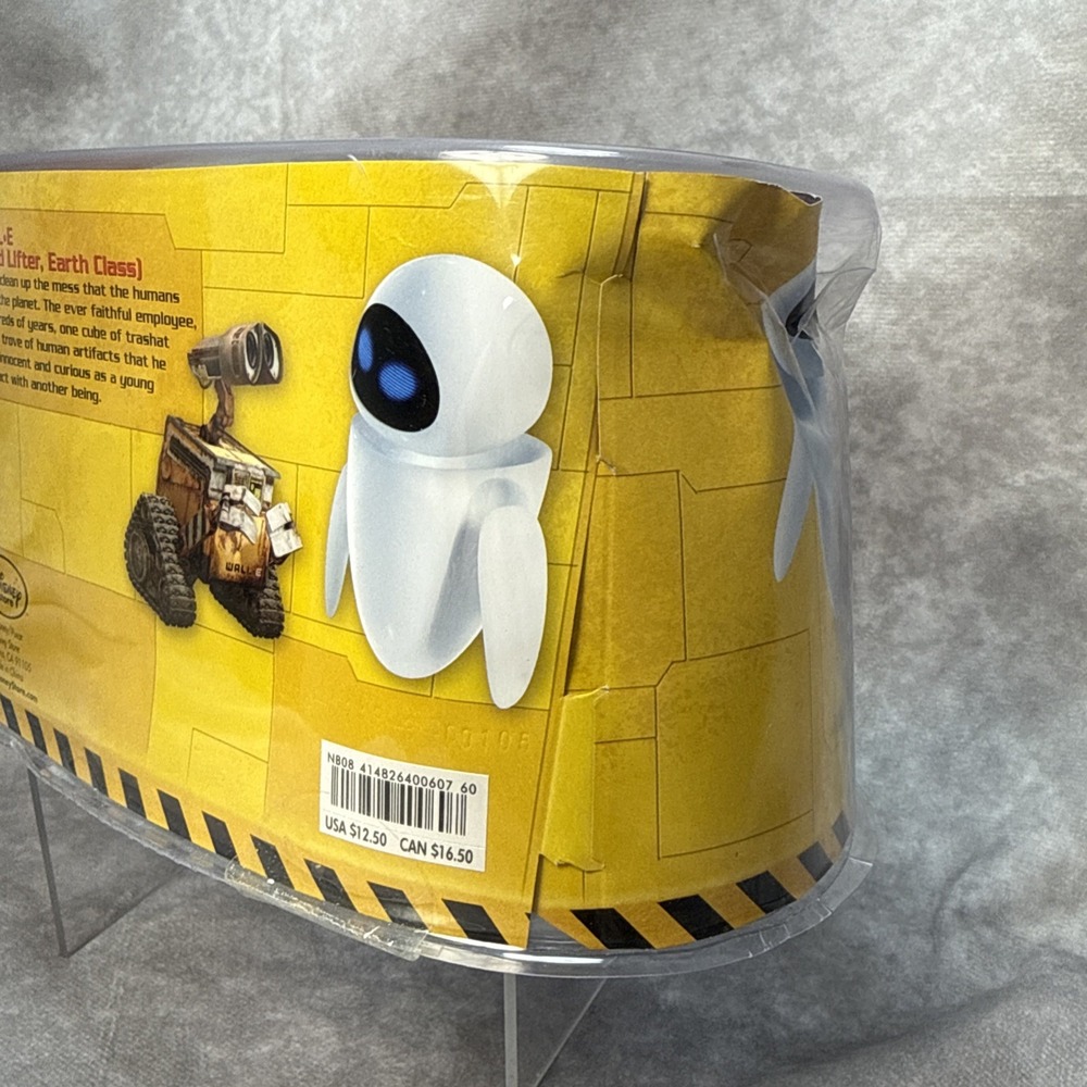 Disney Pixar WALL E Figurine Playset Disney Store Set Of 6 New in Box (Dented) - Picture 10 of 15